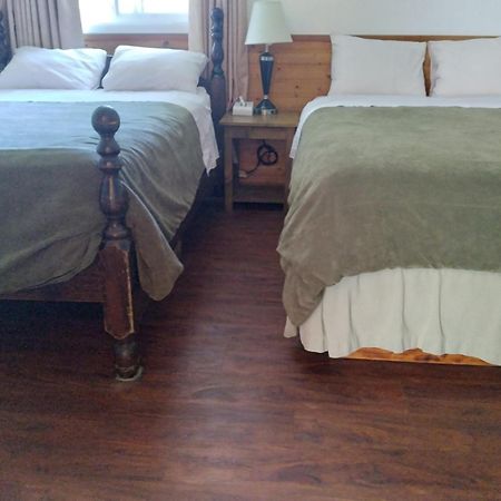 Dolphin Motel Tofino Dış mekan fotoğraf