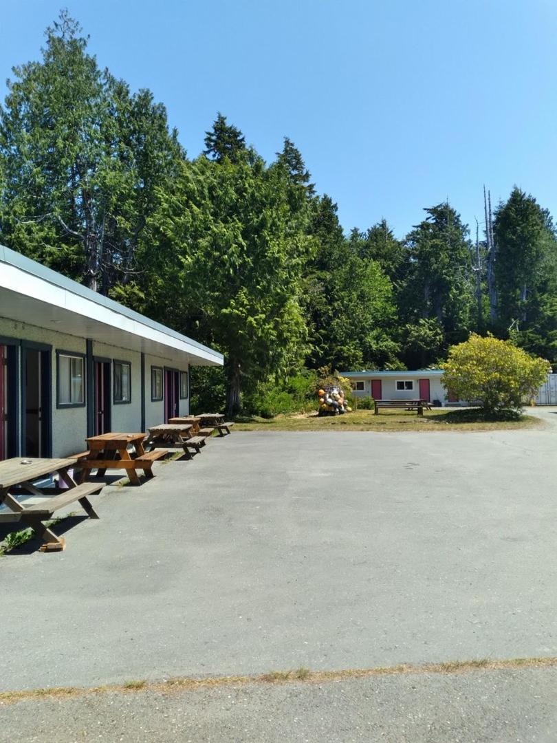 Dolphin Motel Tofino Dış mekan fotoğraf
